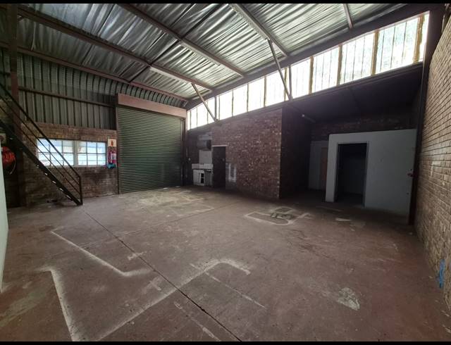 145M² WAREHOUSE TO LET IN WADEVILLE